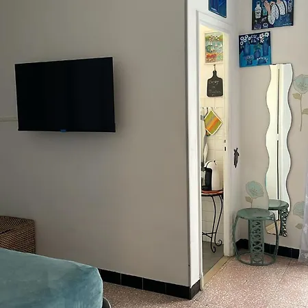 Welcome In The Cozy Blue Nest Pedestrian Apartment