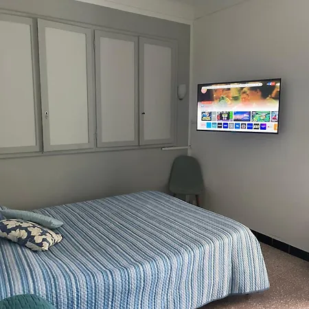 Welcome In The Cozy Blue Nest Pedestrian Apartment *